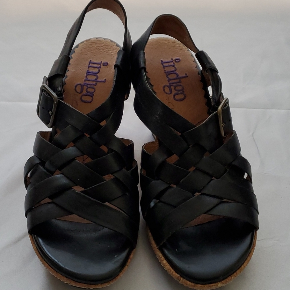 INDIGO BY CLARKS WOMEN'S SHOE SIZE 6.5M